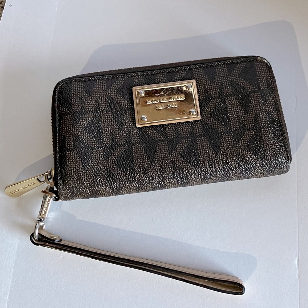 28 MK wallet